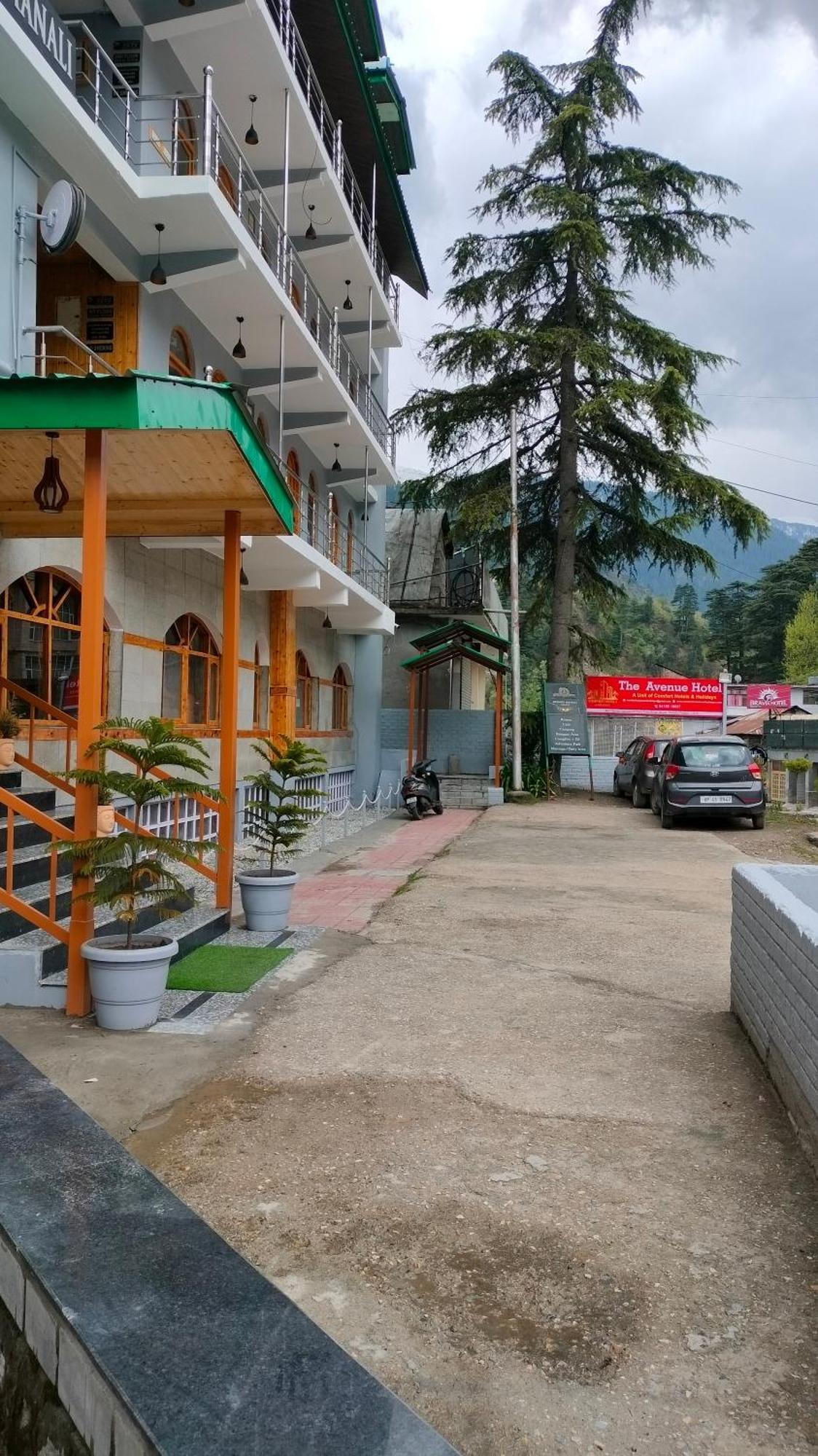 The Avenue Hotel , Manali A River Side Hotel Exterior photo