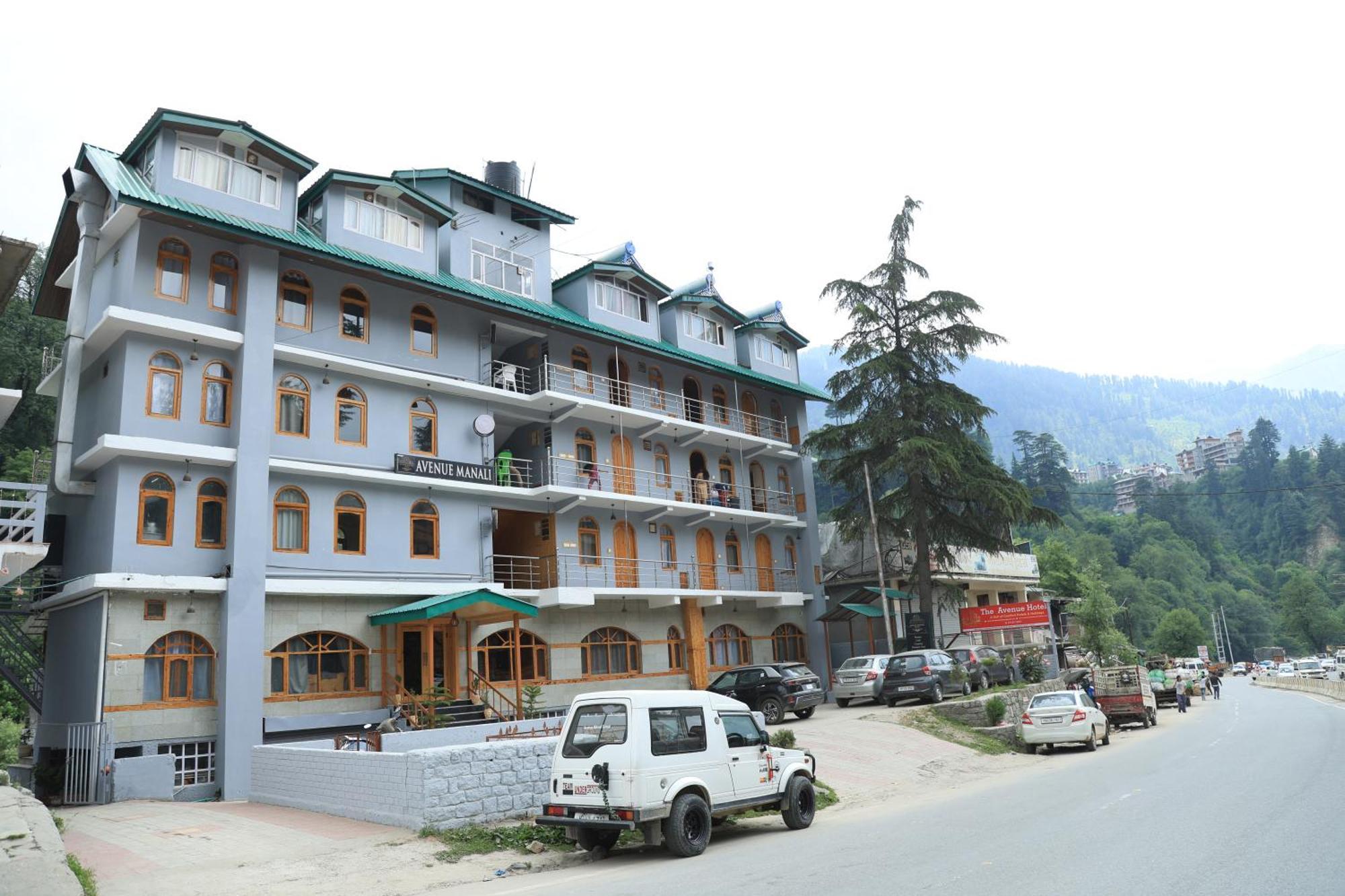The Avenue Hotel , Manali A River Side Hotel Exterior photo